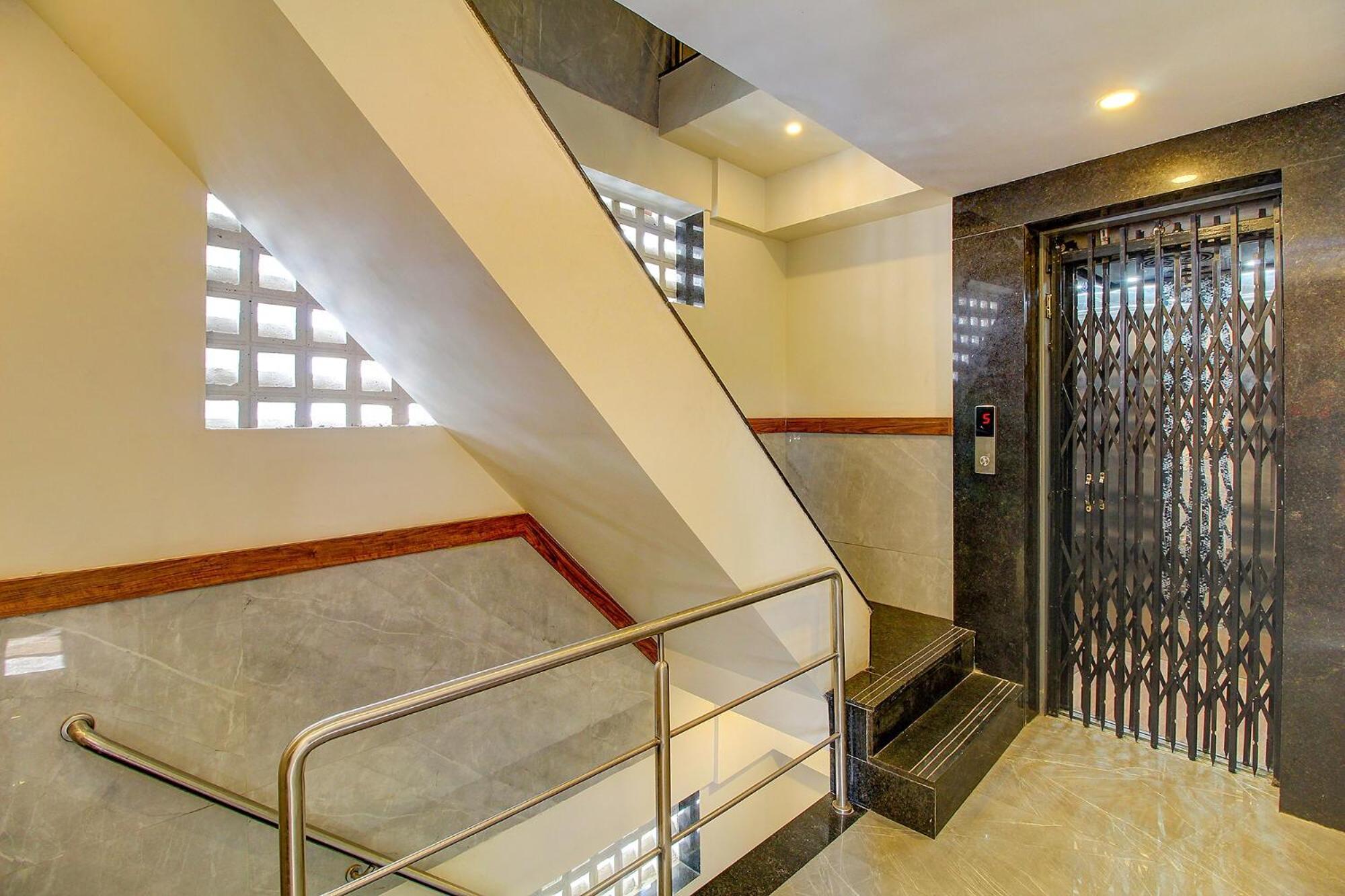 Fabhotel Peninsula - Nr Csmt Station Mumbai  Buitenkant foto